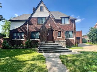 8035 Potomac St, Center Line, MI 48015