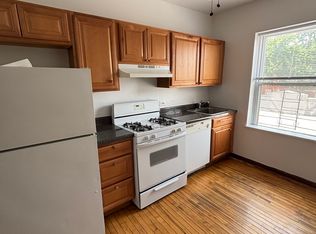 3159 W Argyle St #2B, Chicago, IL 60625
