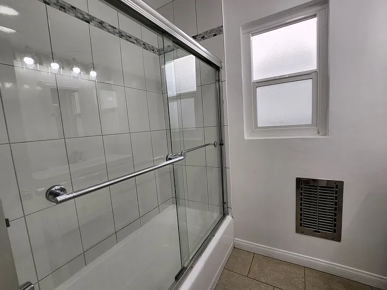 11307 Isleta St #3 — Photo 15