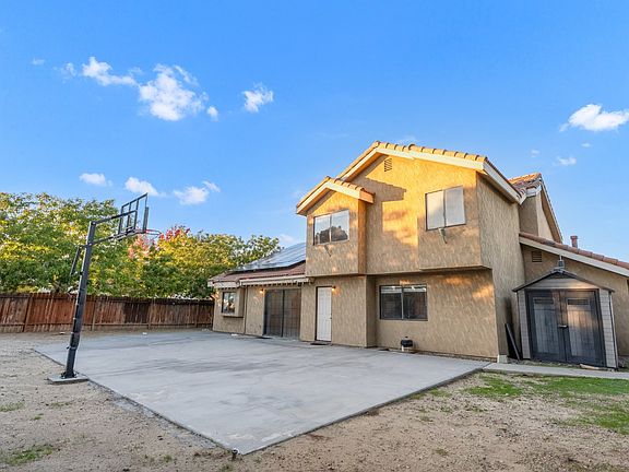 3rd image of 5100 Cliff Rose Dr
