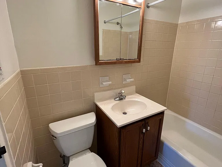 323 W Pennsylvania Ave #C — Photo 13