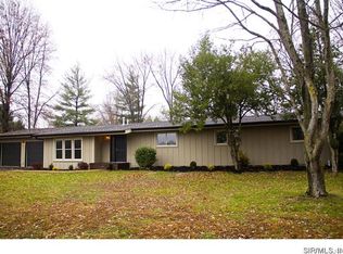 2055 Castle Dr, Edwardsville, IL 62025