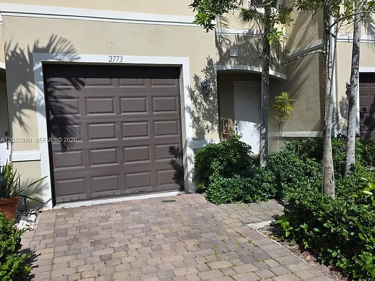 2765 SW 81st Ter #2773 — Photo 8