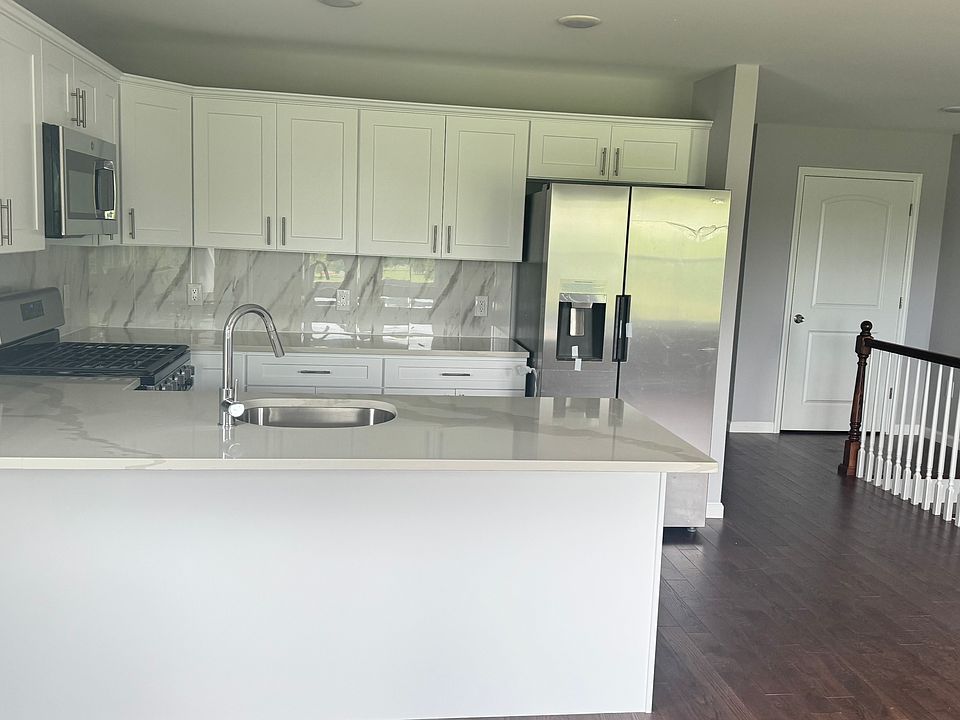 1st image of 659 S 10th St #2