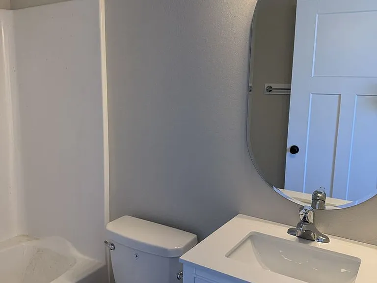 205 Maxon St — Photo 8
