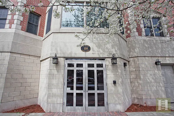 Sold by Halstead Property | media 3