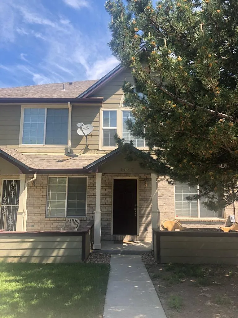 2 bed, 2.5 bath, 1308 sqft, $2,225 — Photo 1