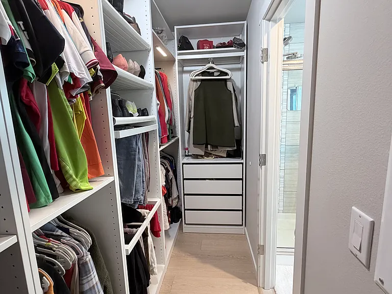 Walk-in California Closet
