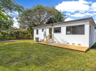 5933 SW 61st Ave, South Miami, FL 33143