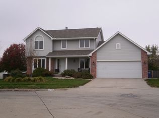 2708 Brentwood Dr, Fremont, NE 68025
