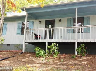 325 Overlook Dr, Cross Junction, VA 22625