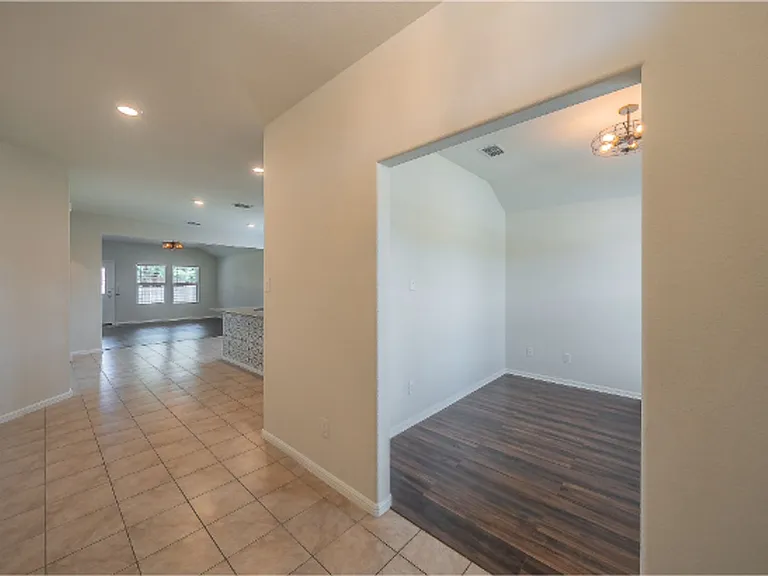 7325 Wavecrest Way — Photo 9