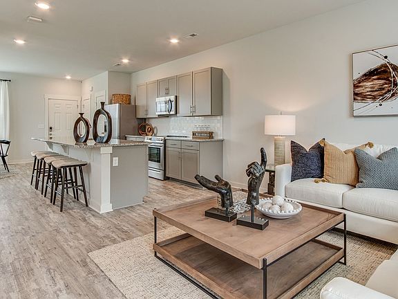 2nd image of 2603 Comanche Ct