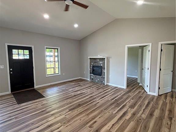 2nd image of 115 Blairfield Ct