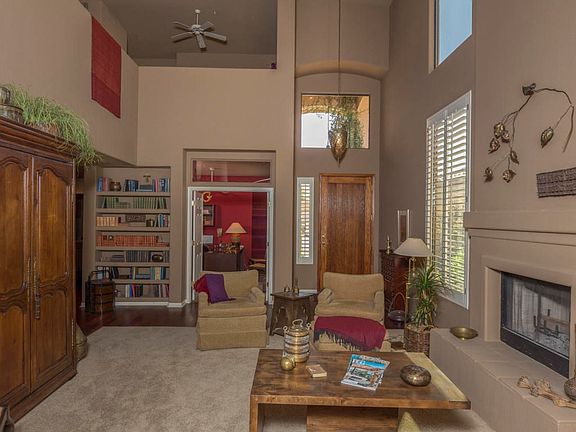 8100_Camelback_40_Living