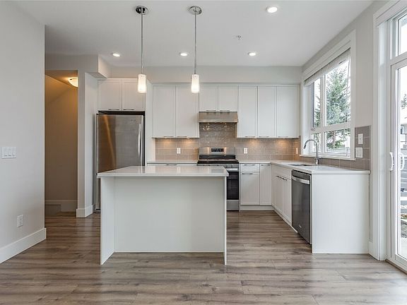 3rd image of 13098 Shoreline Dr #68