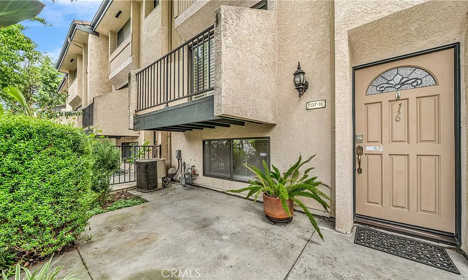 7137 Shoup Ave #16