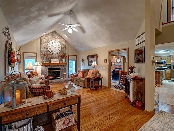 5th image of 3012 Candlewood Dr