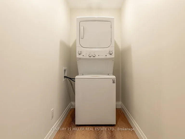 477 Valleyview Cres #A — Photo 13