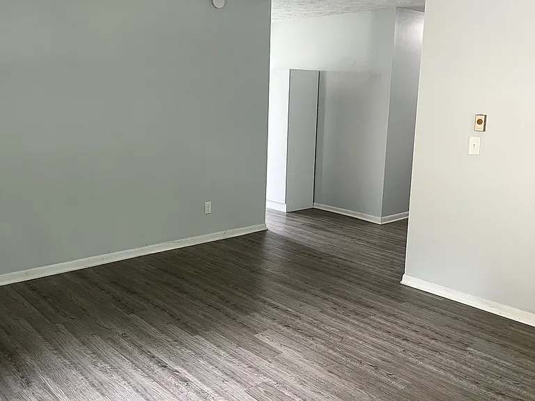 312 W Cherry St #312 — Photo 5