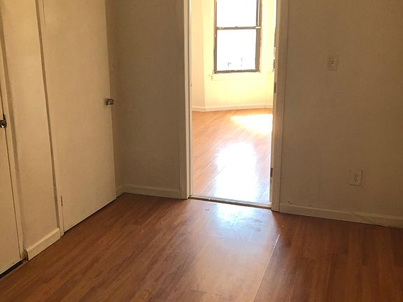 4th image of 56 Groshon Ave APT 1N