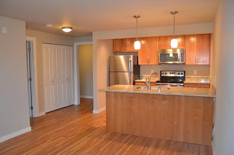 1st image of 431 Kirkland Ave #401