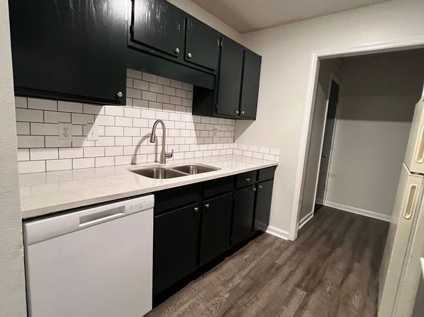 463 Alexander Ave #305