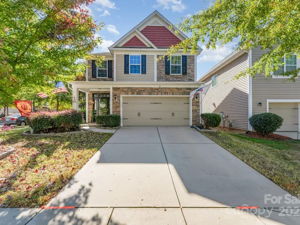 403 Knothole Ln, Charlotte, NC 28214