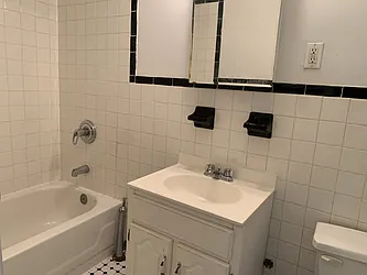 Rented by R New York