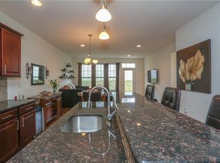 2 Rosecrest Ct, Middletown, NY 10940