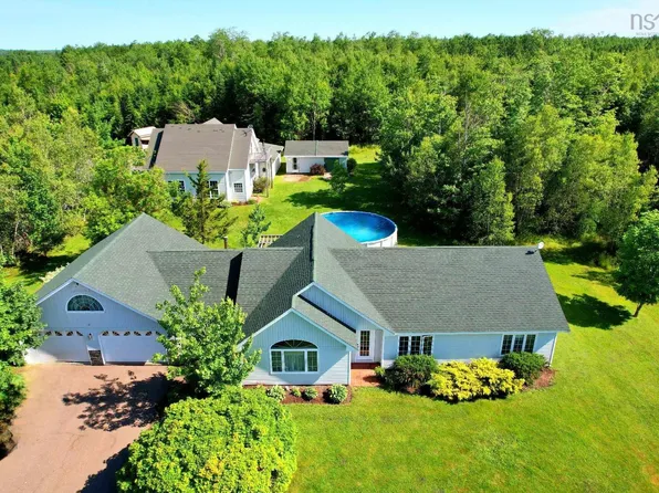 1042 Pleasant Valley Rd, Colchester, NS B0N 1C0