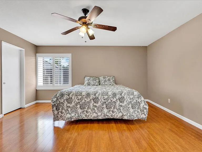 285 W Ash Ave — Photo 15