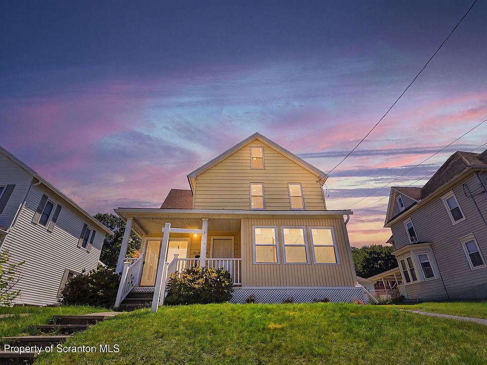1st image of 526 South St