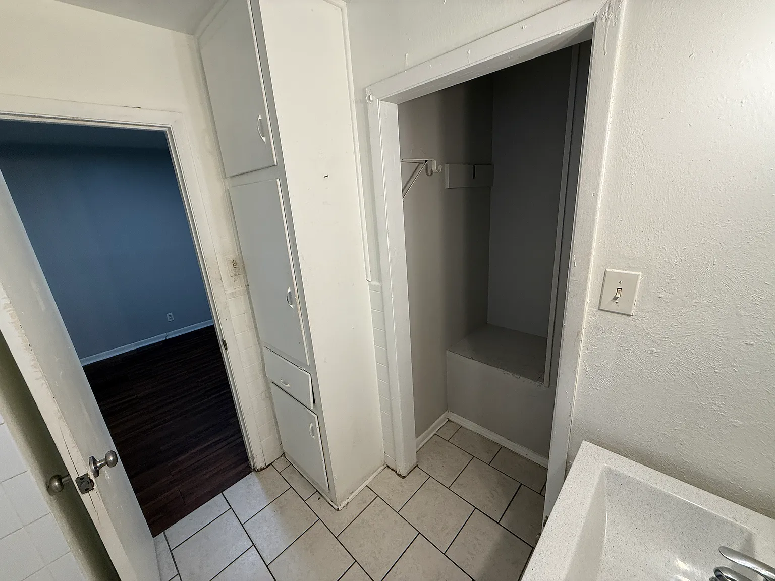 1 bed, 350 sqft, $845 — Photo 4