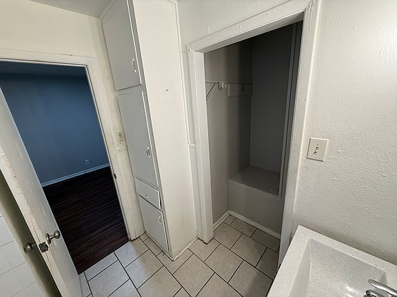 4th image of 306 E Mitchell St APT A