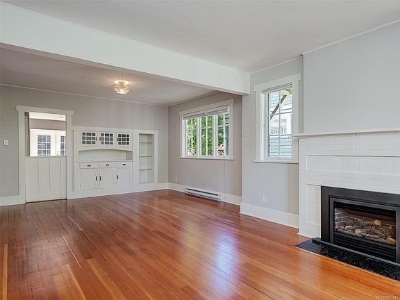 3rd image of 1323 Clover Ave