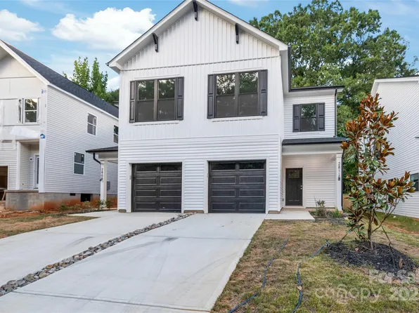 2811 New Pineola Rd, Charlotte, NC 28208