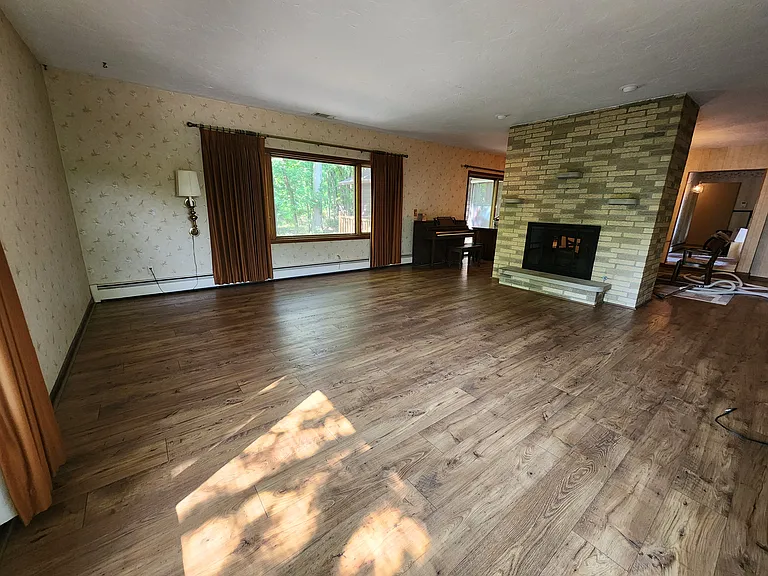 375 Houghton Rd — Photo 7