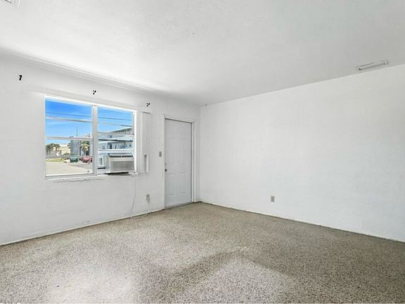 3rd image of 130 Boynton Blvd #1