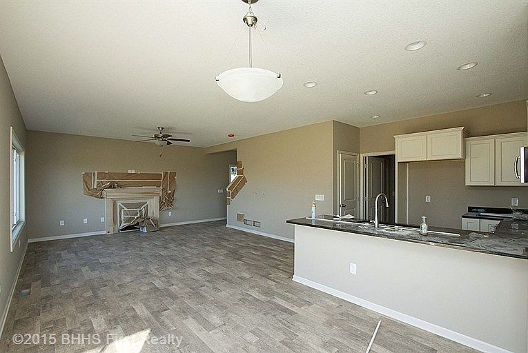 2nd image of 305 SE 14th St