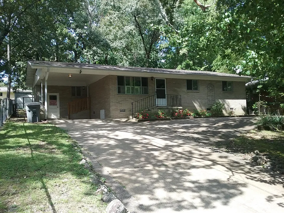 323 Mason St