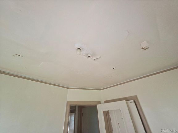 27th image of 5310 Grayton St