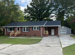 405 Washington Post Rd, New Bern, NC 28562