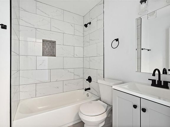 4th image of 2827 Dryades St #1A