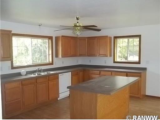 2nd image of 700 1/2 Riverside Avenue