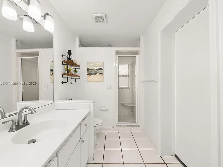 2551 Lakeview Dr — Photo 37