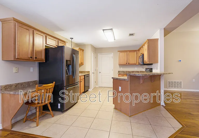 8932 Abbington Dr — Photo 6