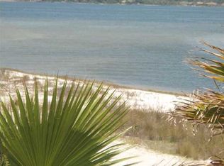 9 Spinnaker Ct, Navarre, FL 32566