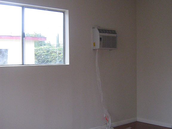 2nd image of 1434 N Avenue 46