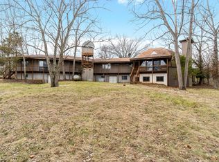 Carob Rd, Clever, MO 65631